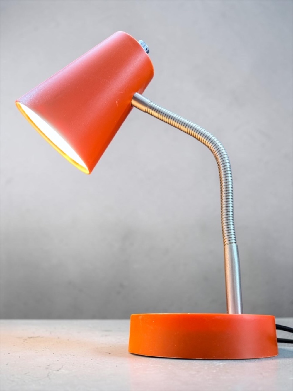 INTERTEK Retro Orange Lamp